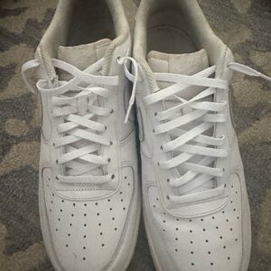 Nike Men's White Low-Top Sneakers